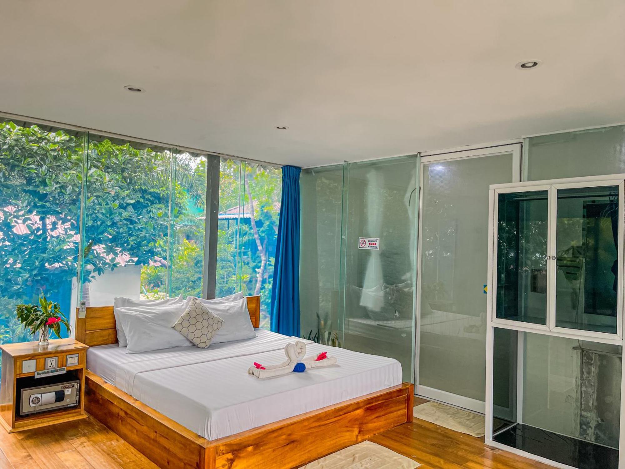 Ocean Lounge Bungalow Bed & Breakfast Koh Rong Island Exterior photo