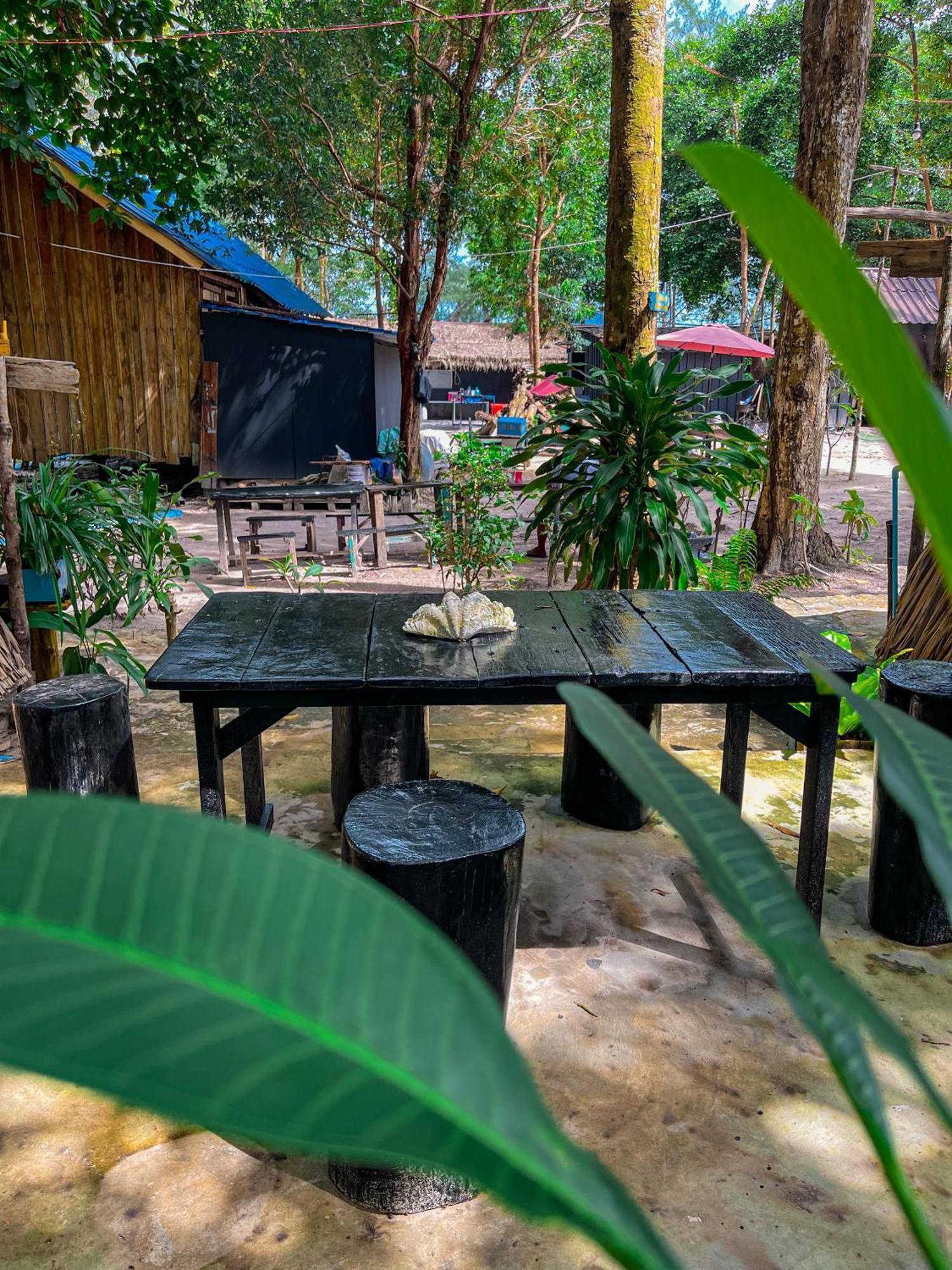 Ocean Lounge Bungalow Bed & Breakfast Koh Rong Island Exterior photo